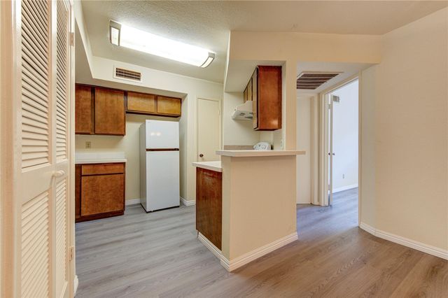 10811 Richmond Avenue 9, Houston, TX 77042