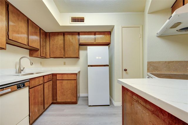 10811 Richmond Avenue 9, Houston, TX 77042