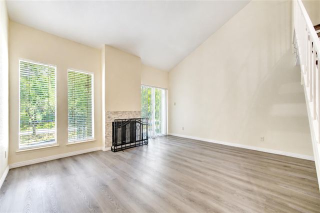 10811 Richmond Avenue 9, Houston, TX 77042