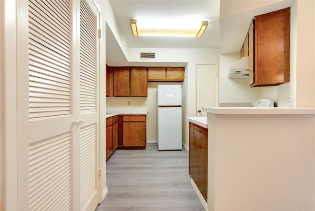 10811 Richmond Avenue 9, Houston, TX 77042