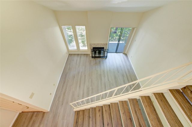 10811 Richmond Avenue 9, Houston, TX 77042