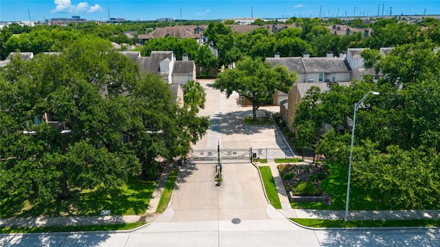 10811 Richmond Avenue 9, Houston, TX 77042
