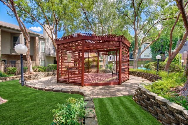 10811 Richmond Avenue 9, Houston, TX 77042