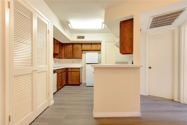 10811 Richmond Avenue 9, Houston, TX 77042
