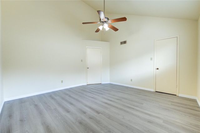 10811 Richmond Avenue 9, Houston, TX 77042
