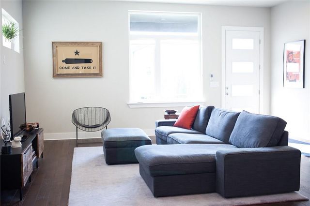 6021 Seville DR, Austin, TX 78724