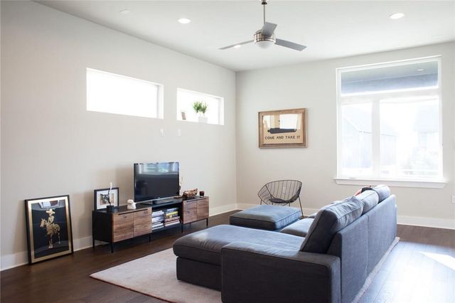 6021 Seville DR, Austin, TX 78724