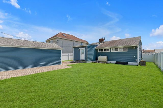 62 Grant Street, Freeport, NY 11520