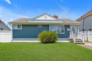 62 Grant Street, Freeport, NY 11520