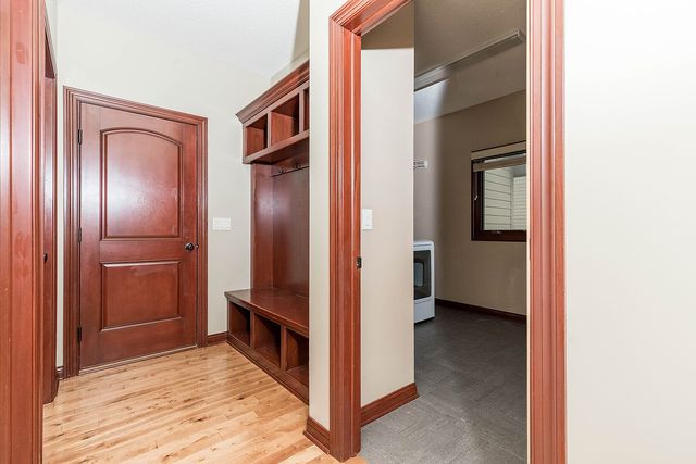 8700 Wooded Point Drive, Johnston, IA 50131