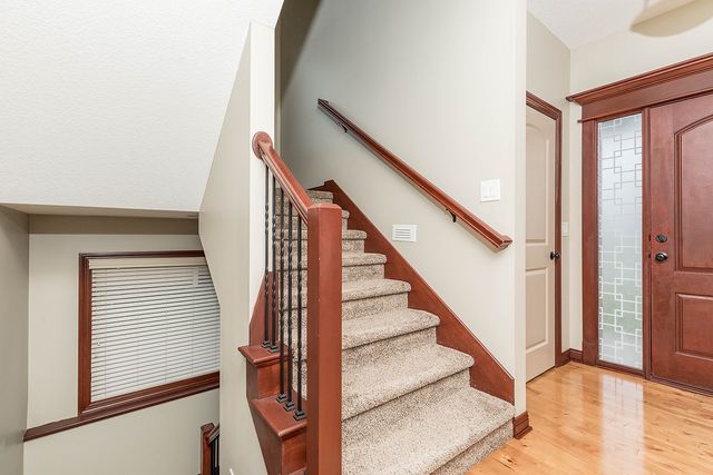 8700 Wooded Point Drive, Johnston, IA 50131