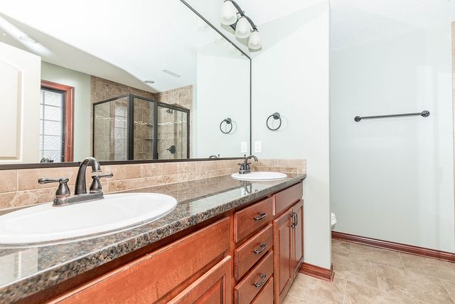 8700 Wooded Point Drive, Johnston, IA 50131