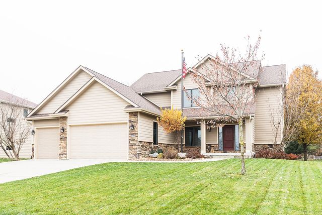 8700 Wooded Point Drive, Johnston, IA 50131