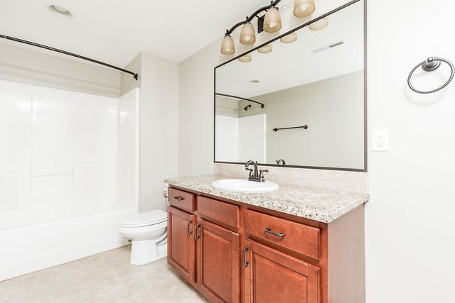 8700 Wooded Point Drive, Johnston, IA 50131