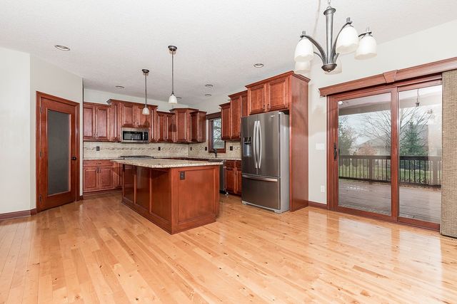 8700 Wooded Point Drive, Johnston, IA 50131