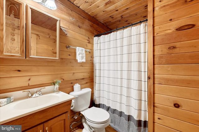 168 CHESTNUT TRAIL RD, Front Royal, VA 22630