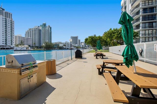 800 Parkview Dr 701, Hallandale Beach, FL 33009