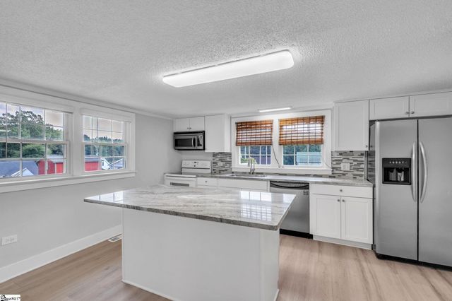 6 Allen Street, Pelzer, SC 29669