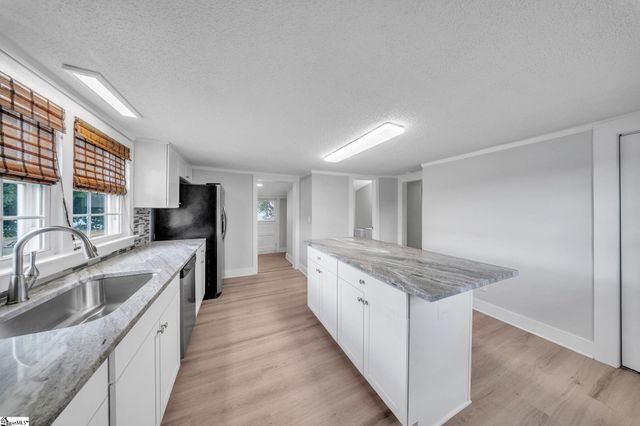 6 Allen Street, Pelzer, SC 29669