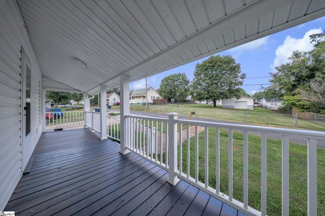 6 Allen Street, Pelzer, SC 29669