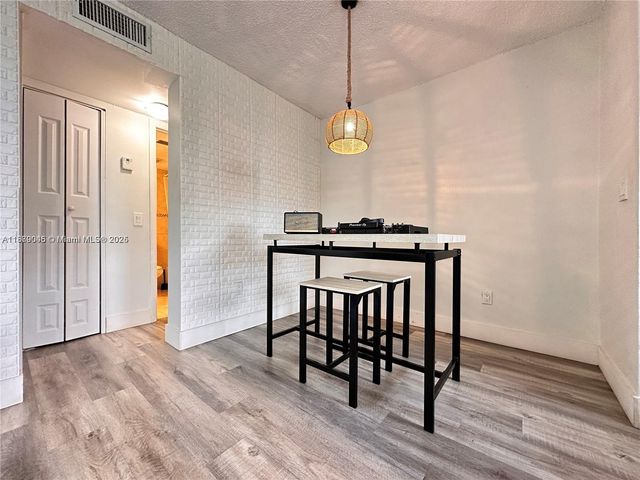 1801 S Treasure Dr 404, North Bay Village, FL 33141