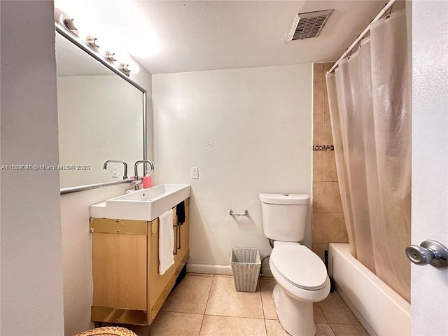 1801 S Treasure Dr 404, North Bay Village, FL 33141