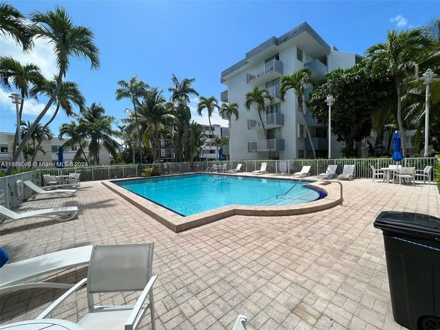 1801 S Treasure Dr 404, North Bay Village, FL 33141