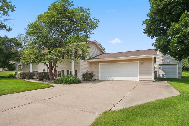 1417 Angus Drive, Waterloo, IA 50701