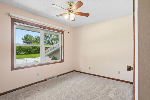 1417 Angus Drive, Waterloo, IA 50701