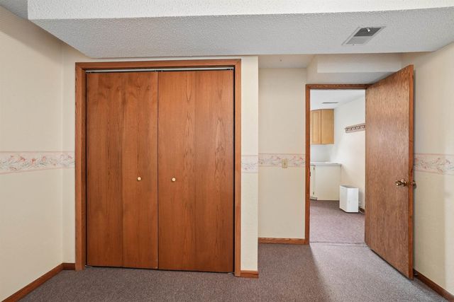 1417 Angus Drive, Waterloo, IA 50701