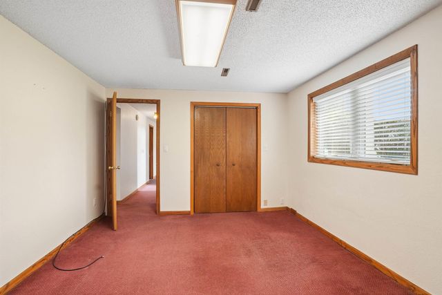 1417 Angus Drive, Waterloo, IA 50701