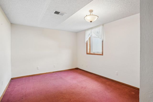 1417 Angus Drive, Waterloo, IA 50701