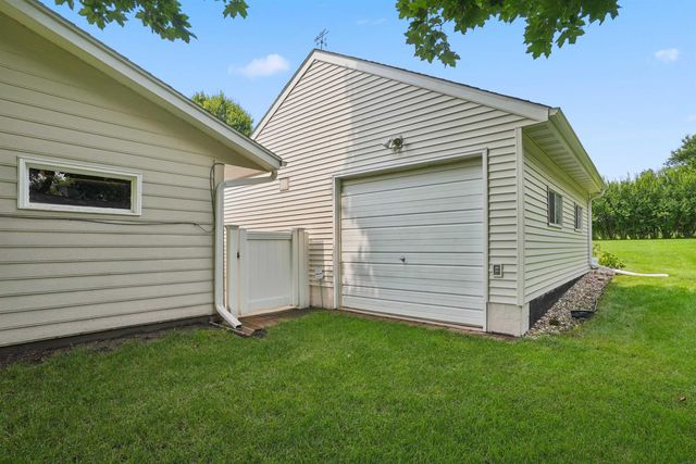 1417 Angus Drive, Waterloo, IA 50701