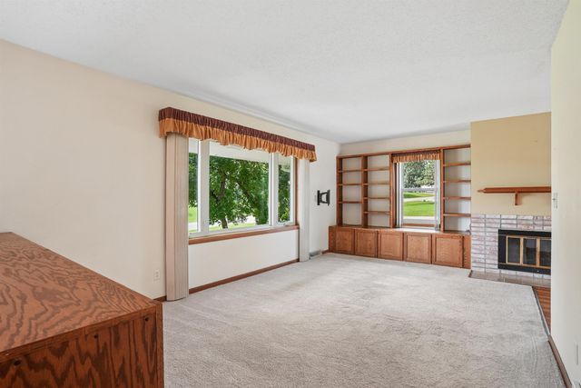 1417 Angus Drive, Waterloo, IA 50701