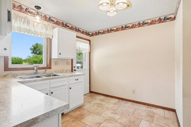 1417 Angus Drive, Waterloo, IA 50701