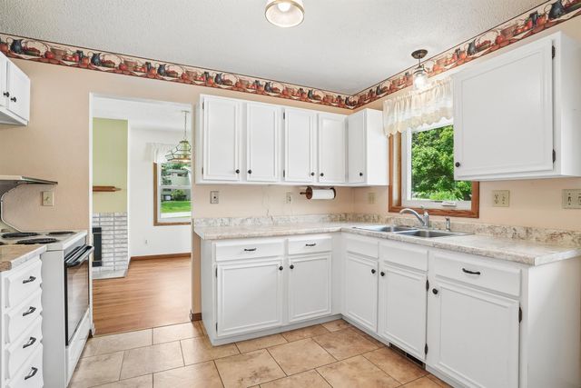 1417 Angus Drive, Waterloo, IA 50701