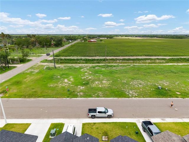 433 N Leon Avenue, Elsa, TX 78543