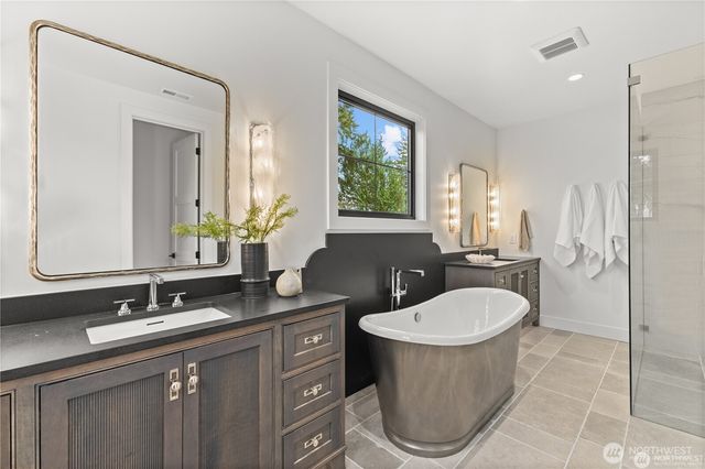 10789 SE 10th Street, Bellevue, WA 98004