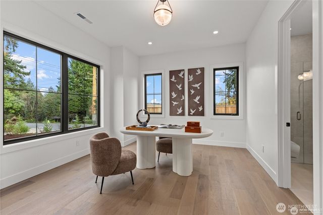 10789 SE 10th Street, Bellevue, WA 98004