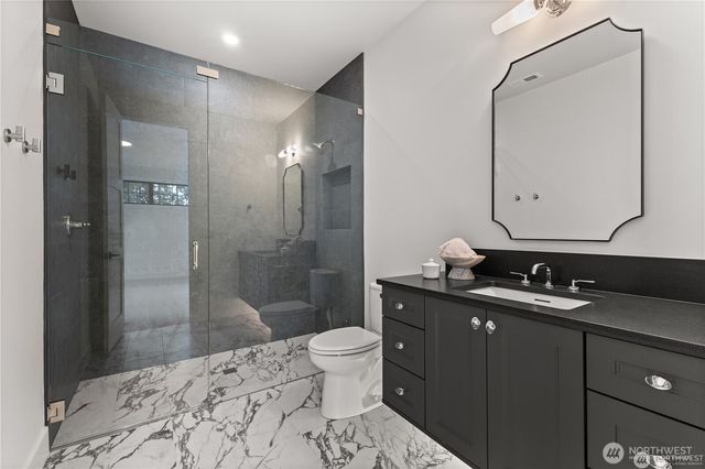 10789 SE 10th Street, Bellevue, WA 98004