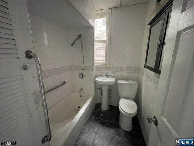 8 Treacy Avenue 2, Newark, NJ 07108
