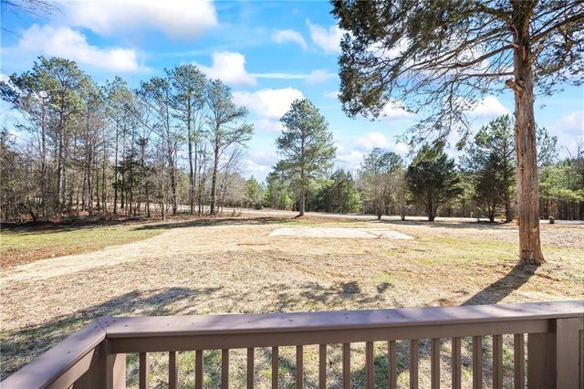 737 Broad River Road, Carlton, GA 30627