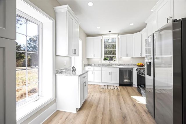 737 Broad River Road, Carlton, GA 30627