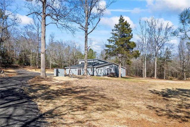 737 Broad River Road, Carlton, GA 30627