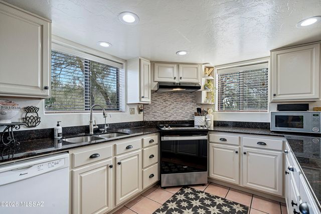 4949 N Moonstone Drive, Tucson, AZ 85750