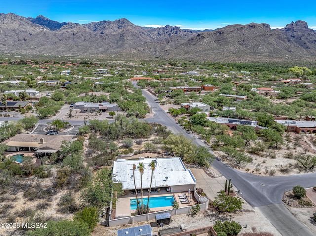 4949 N Moonstone Drive, Tucson, AZ 85750