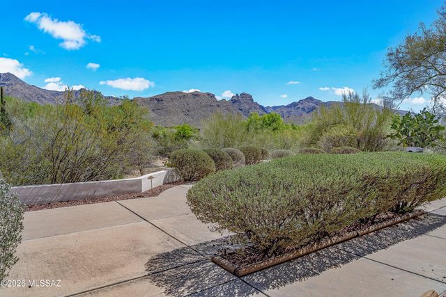4949 N Moonstone Drive, Tucson, AZ 85750