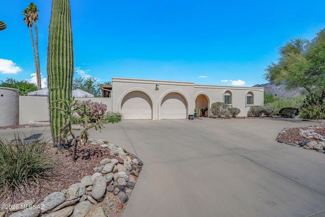 4949 N Moonstone Drive, Tucson, AZ 85750