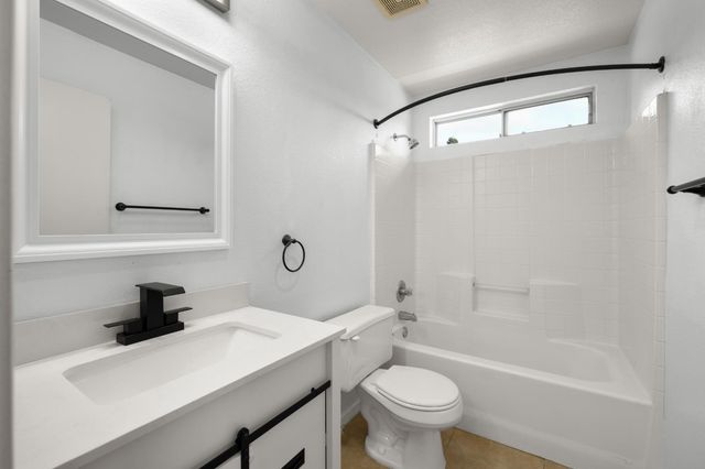 9467 Little Rapids Way, Elk Grove, CA 95758