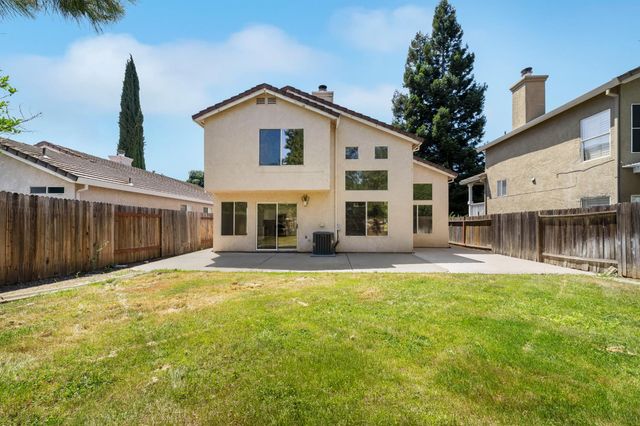 9467 Little Rapids Way, Elk Grove, CA 95758